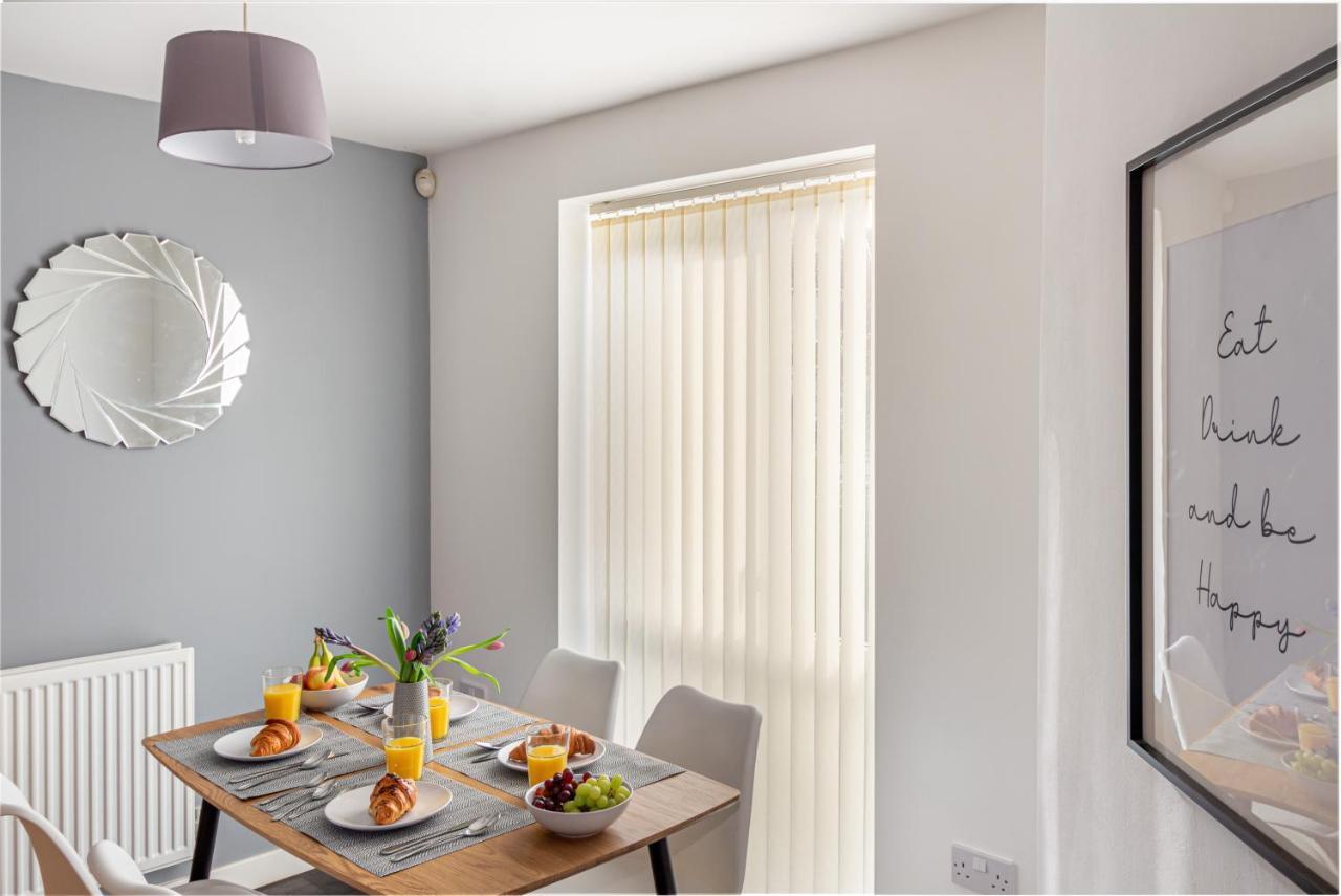 Liberty House - Perfect For Contractors - 2 Off-Road Parking Spaces Вулвергемптон Экстерьер фото